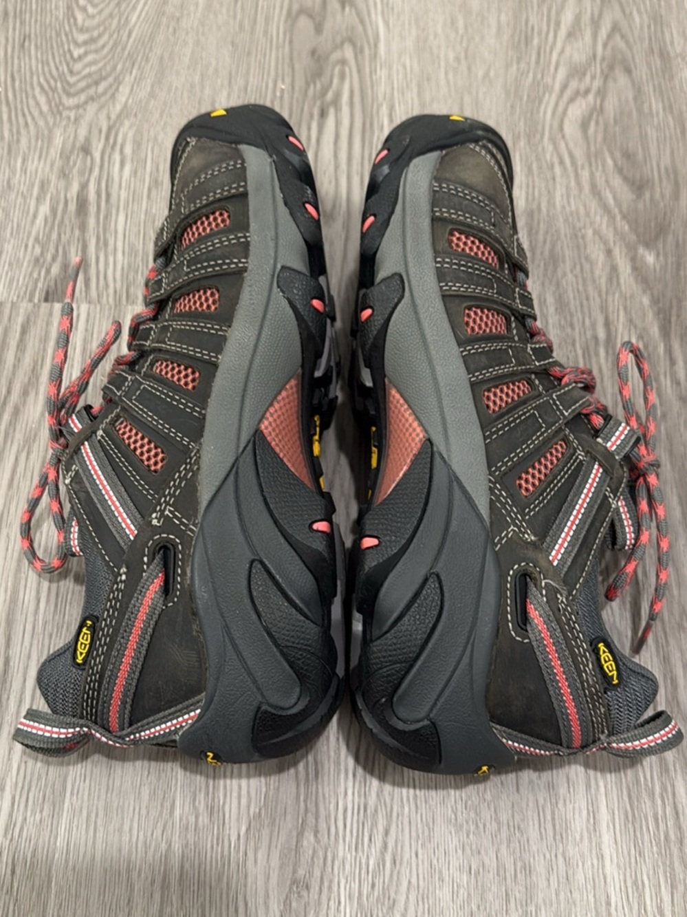 Keen Women's Lace-Up Hiking Boots - Black with Pink Accents STEEL TOE!! - Picture 5 of 9